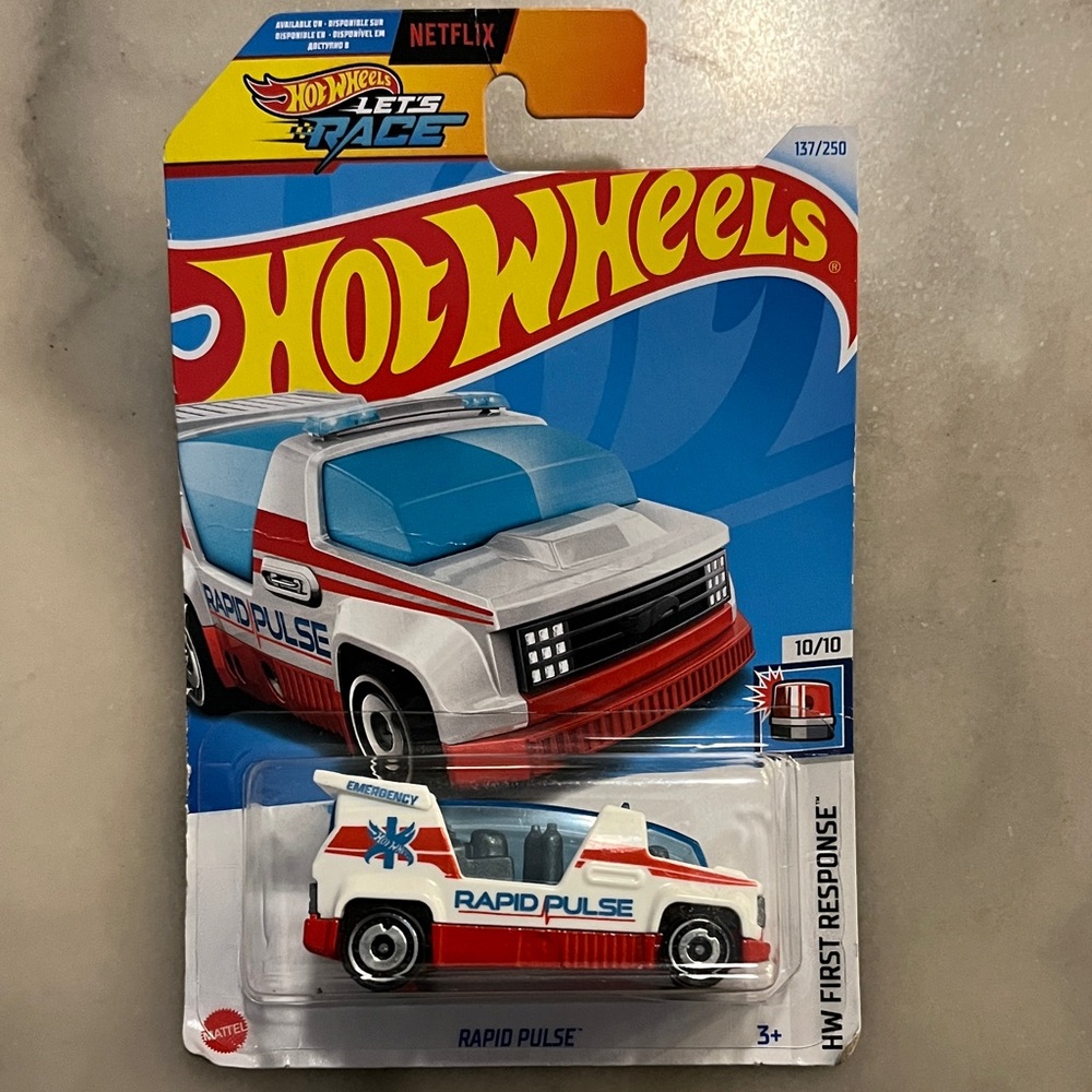 🎈Hot Wheels First Response Vehicle🎁Bundle up to 5lbs for $20 Sale📦